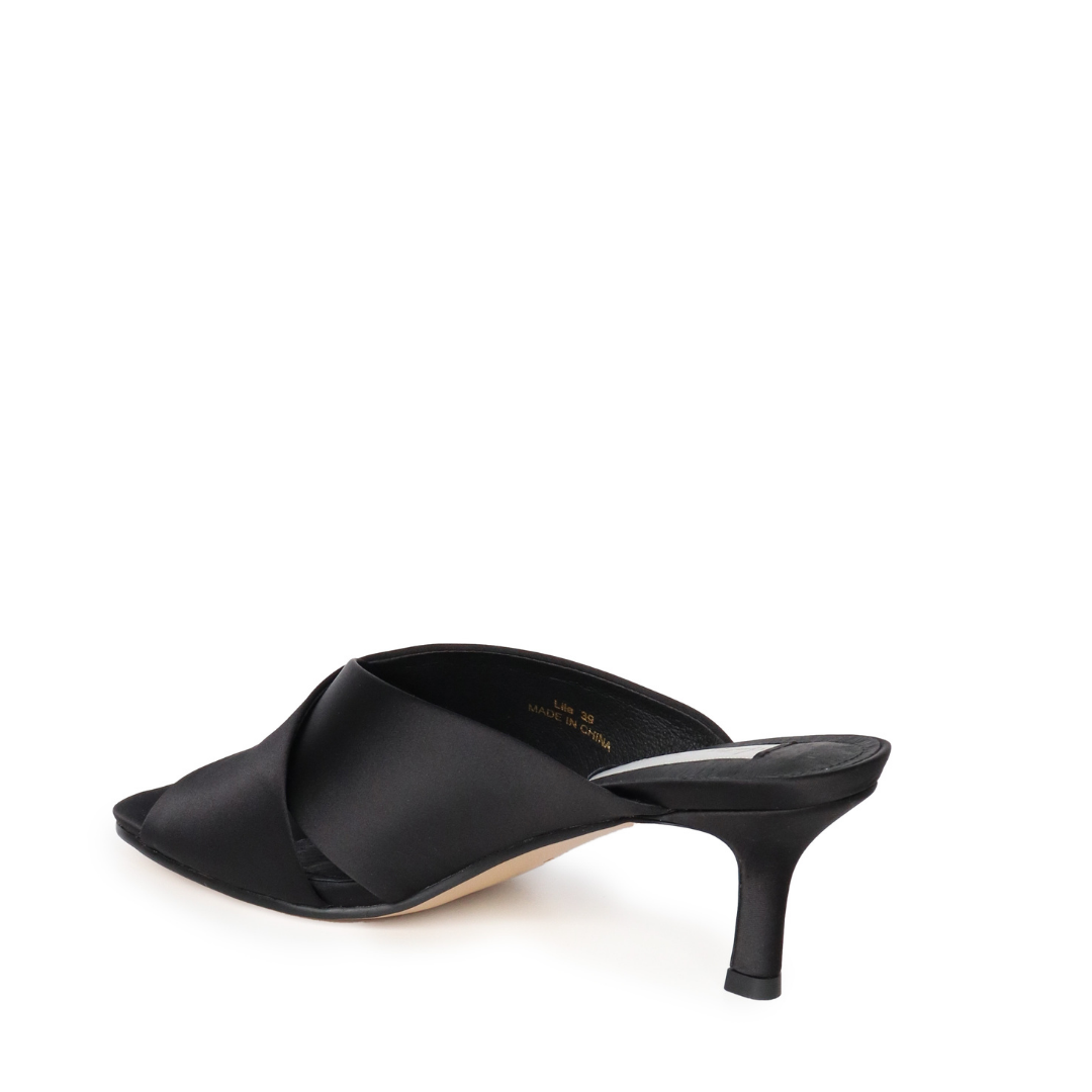Lila Heel