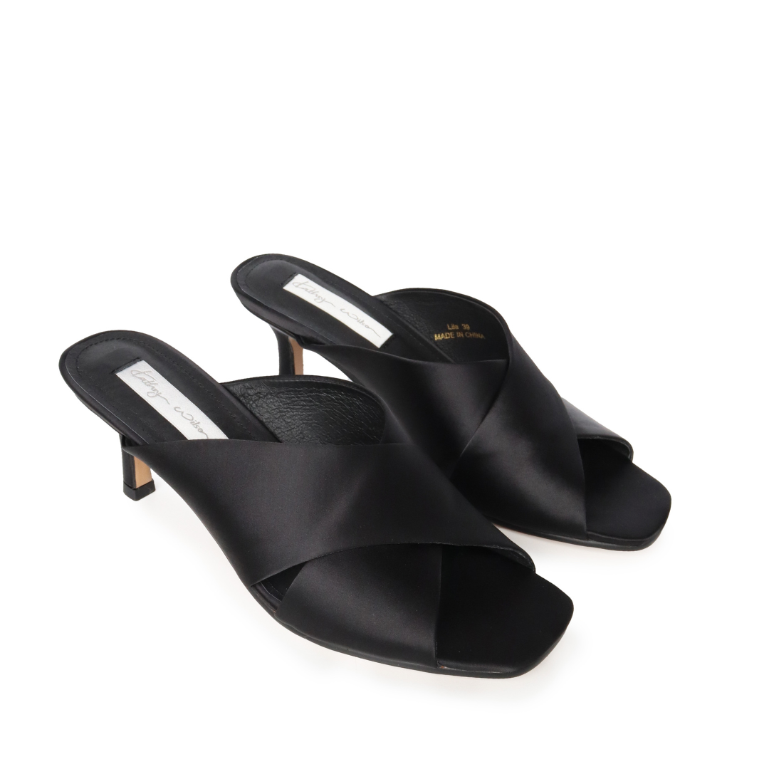 Lila Heel