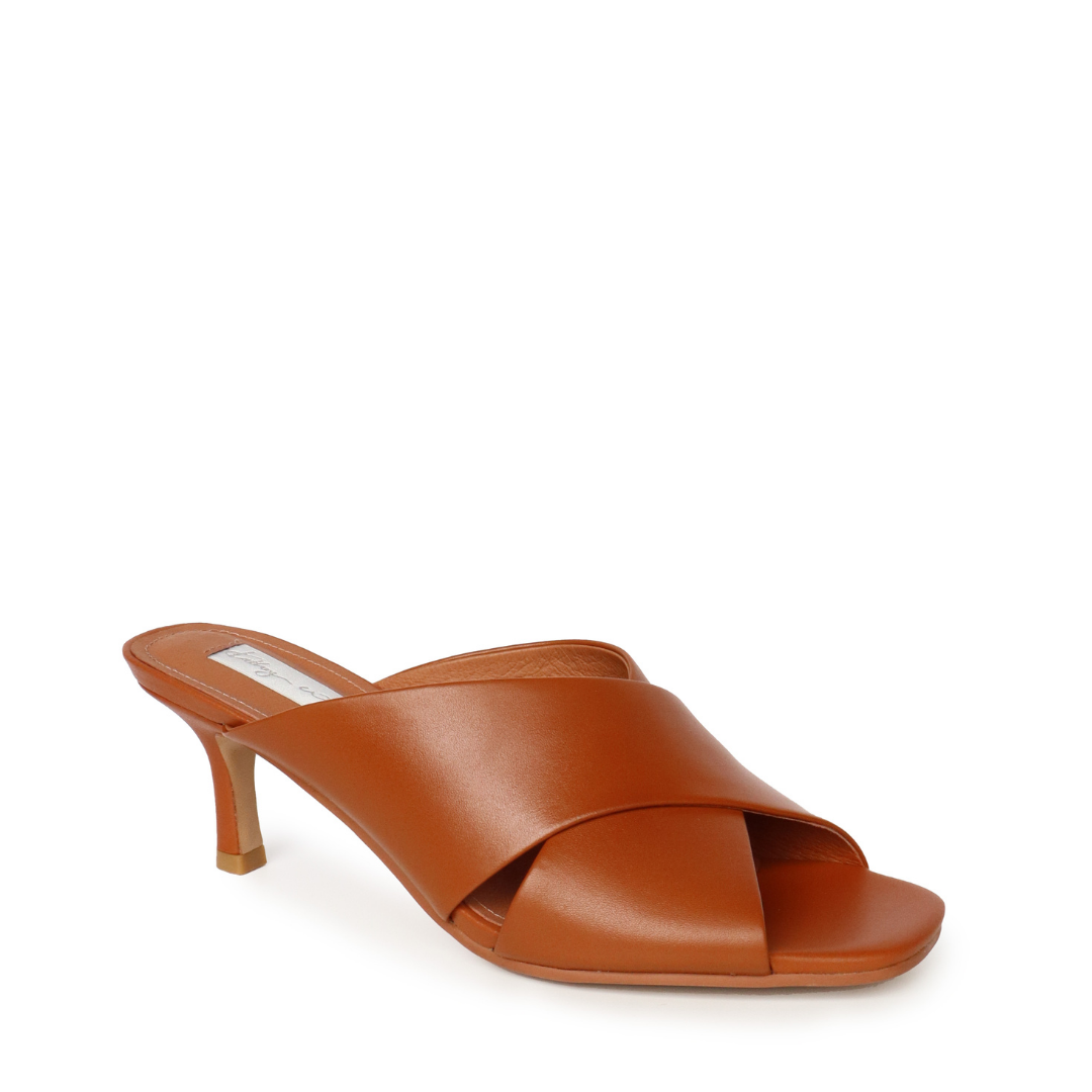 Lila Heel