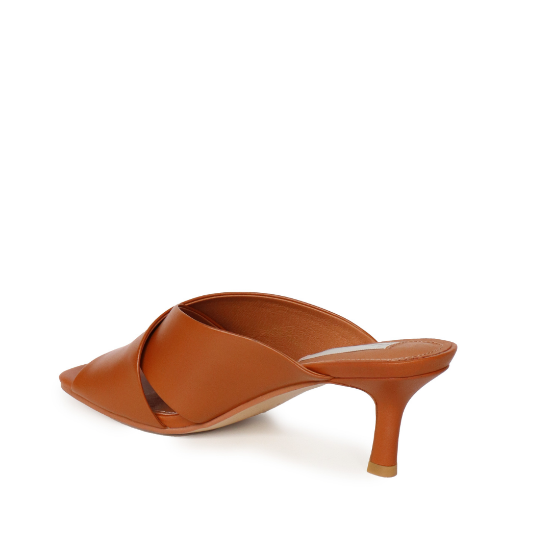 Lila Heel
