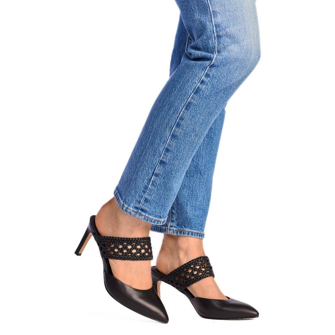 Antonia Heel