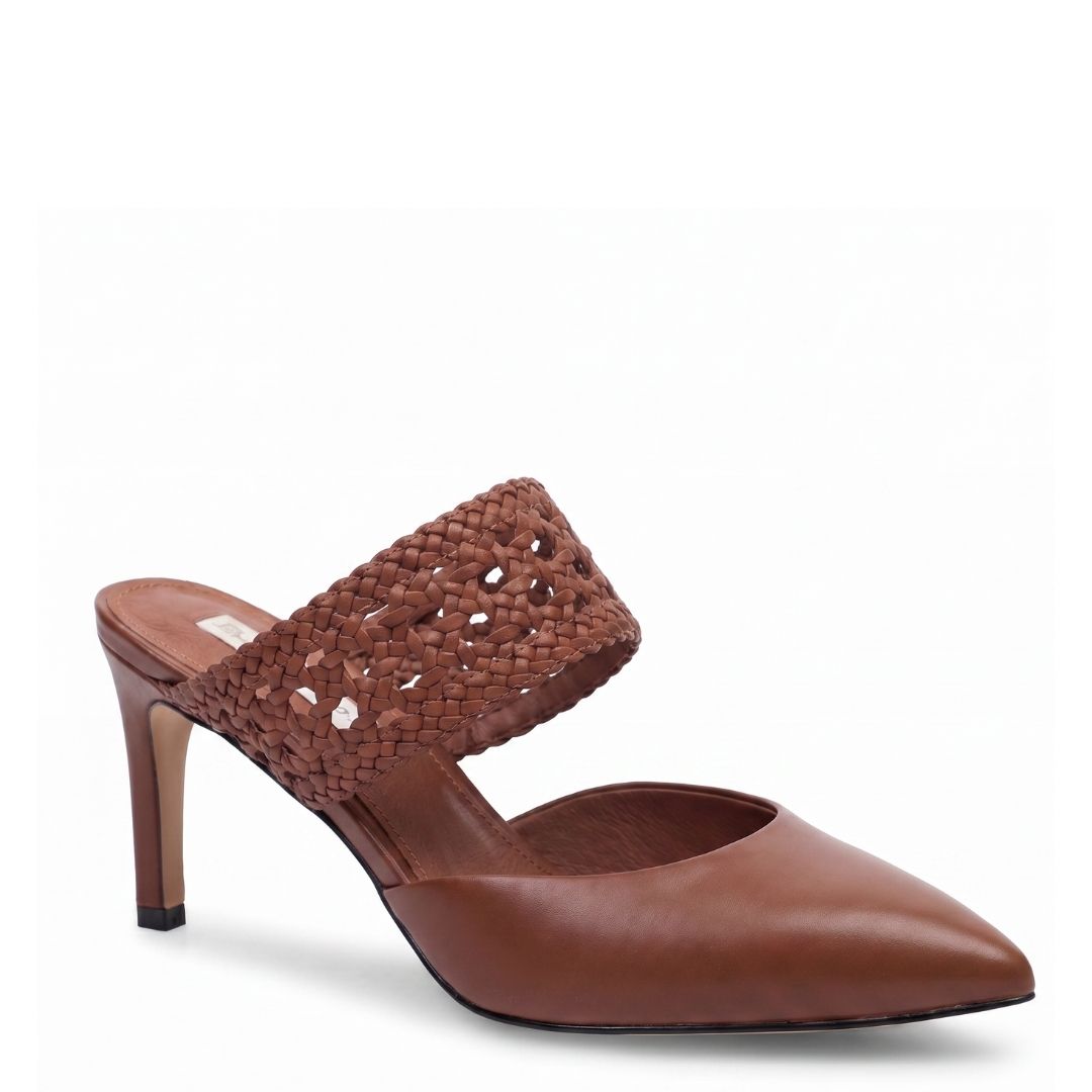 Antonia Heel