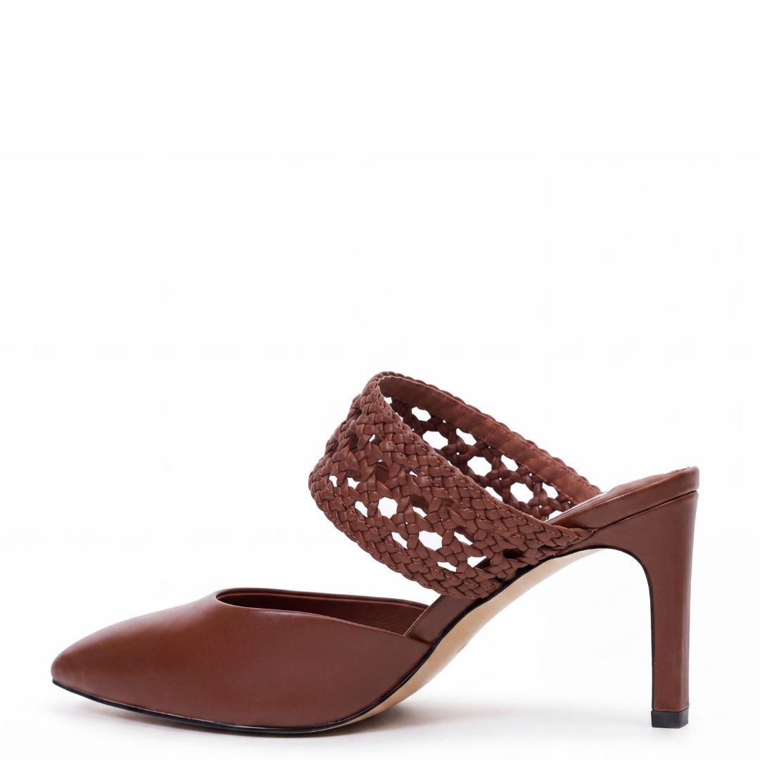 Antonia Heel