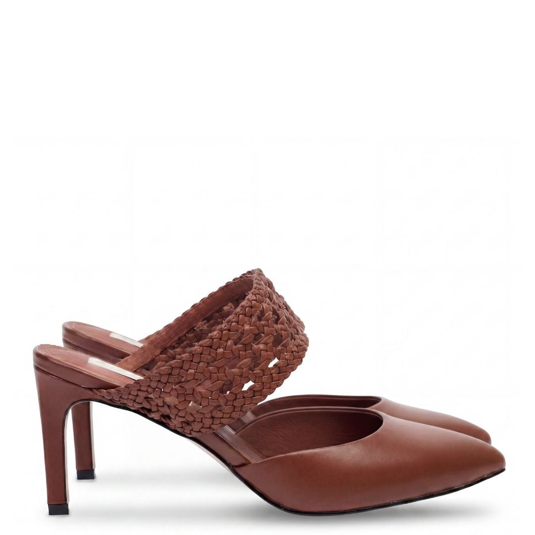 Antonia Heel