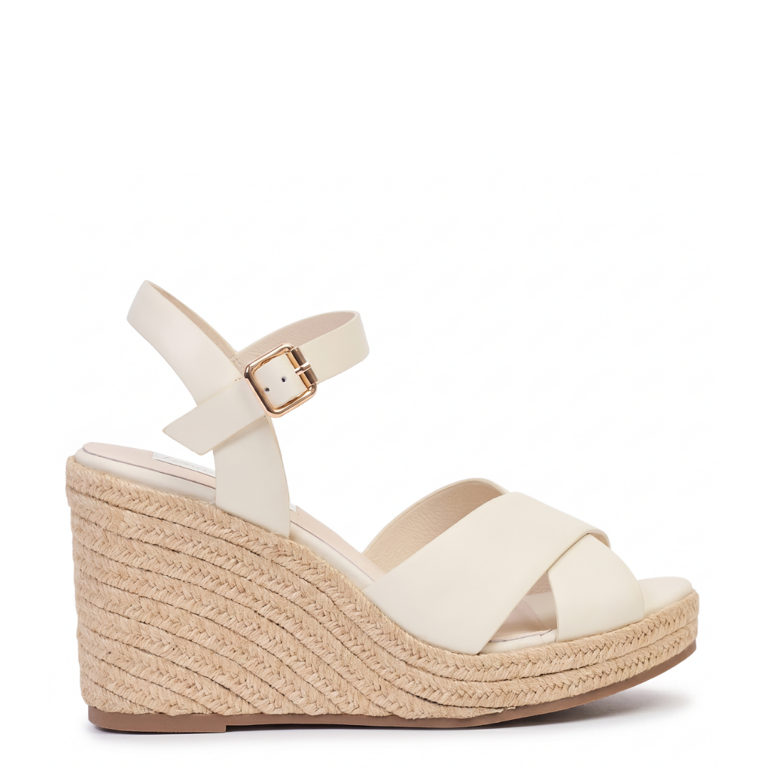 Gisele Wedge