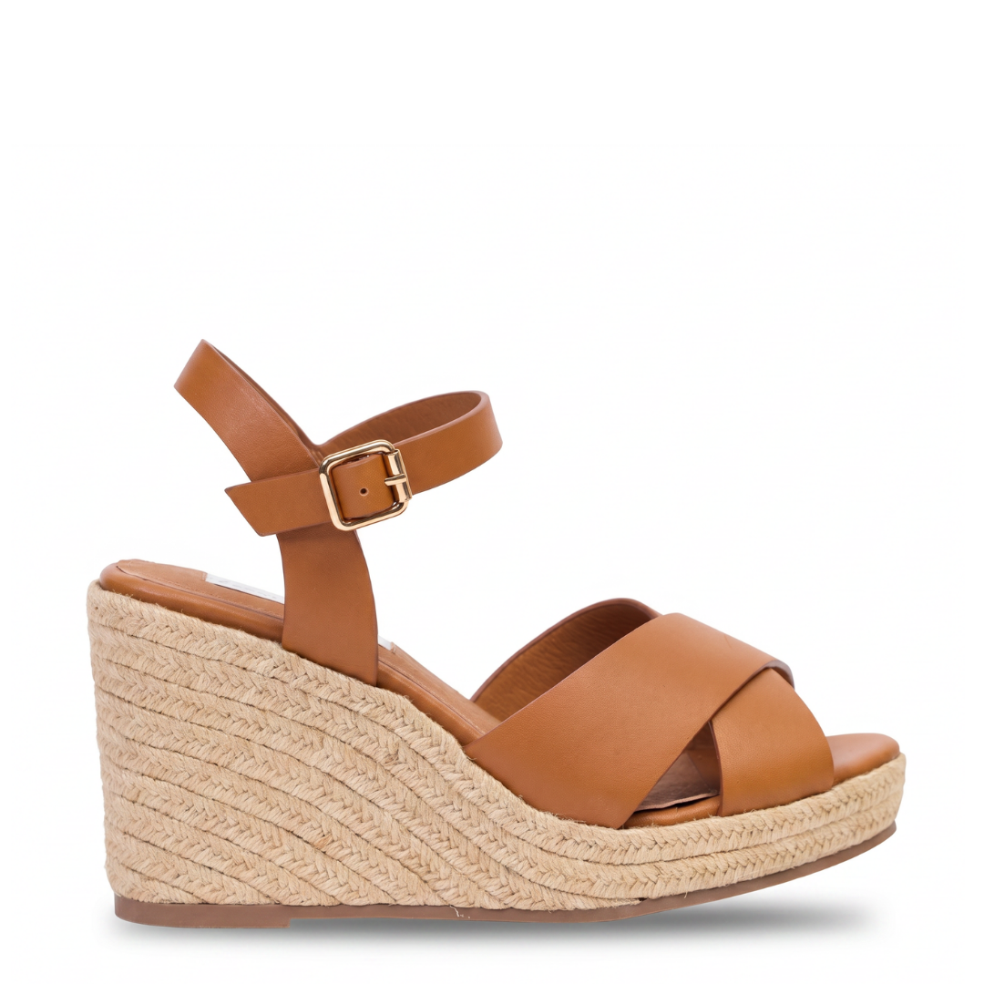 Gisele Wedge