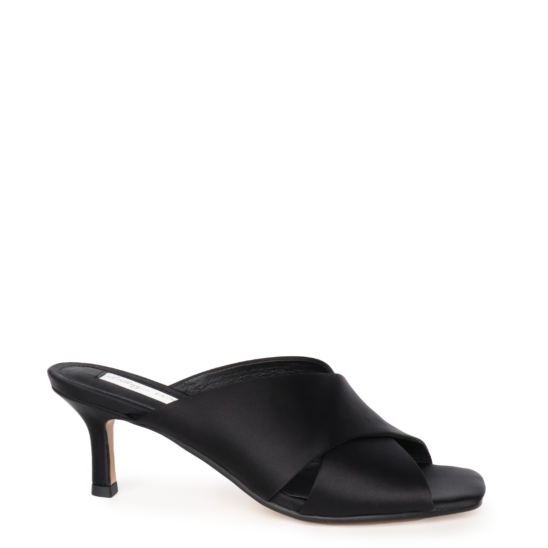 Lila Heel