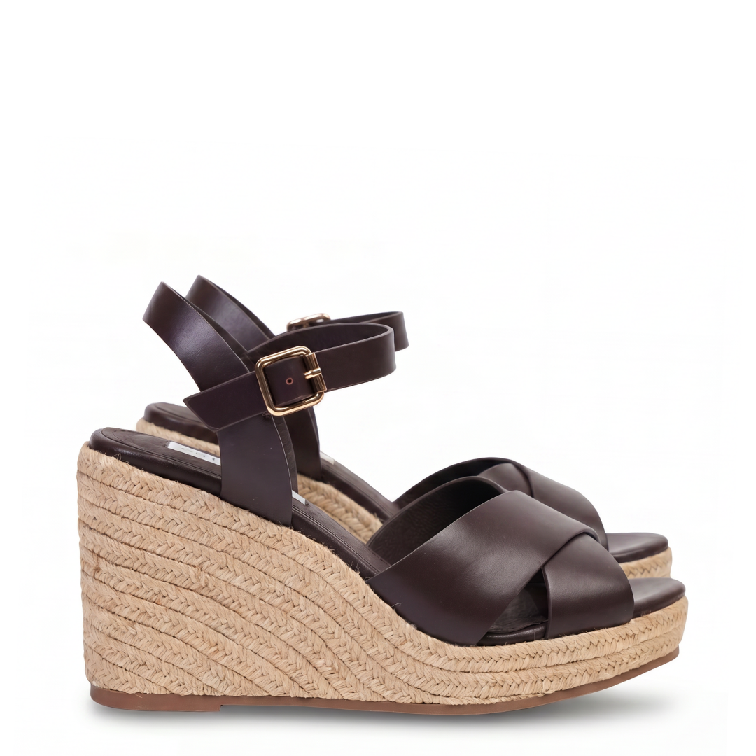 Gisele Wedge