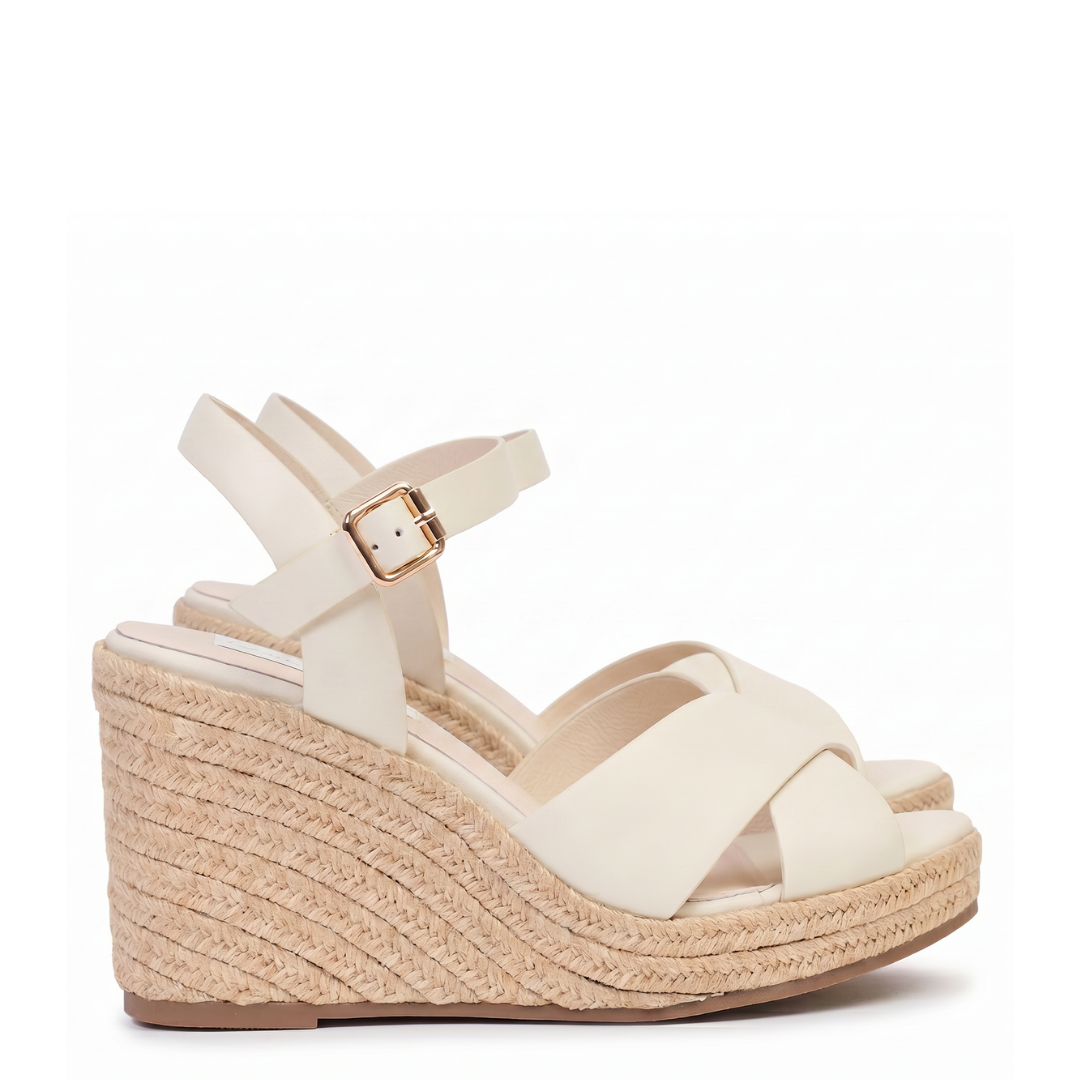 Gisele Wedge