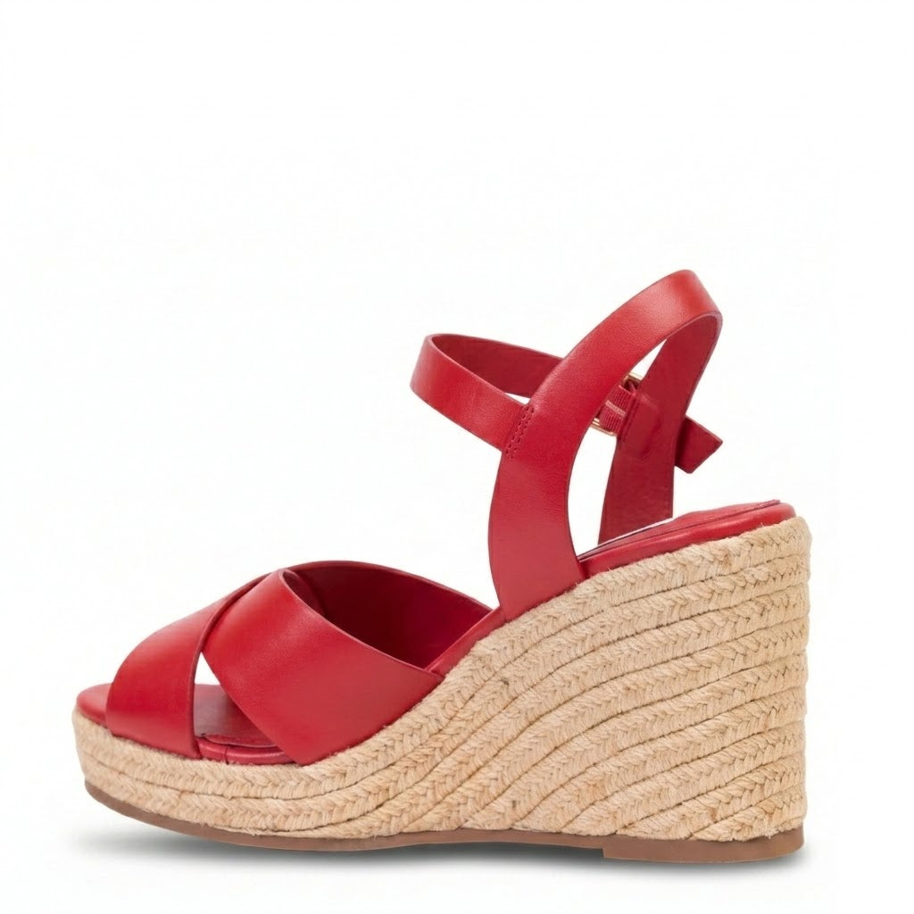 Gisele Wedge