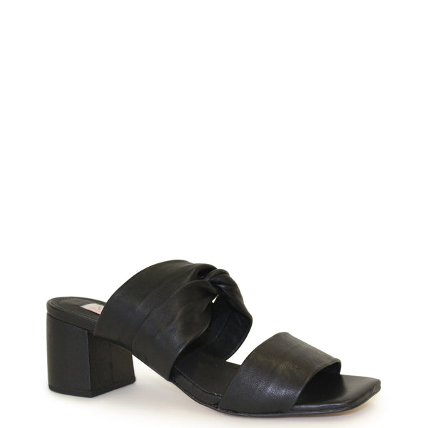 Siobhan Sandal