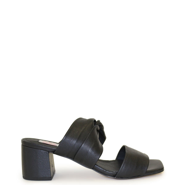 Siobhan Sandal