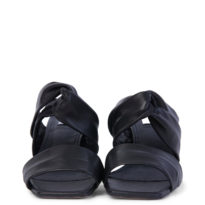 Siobhan Sandal