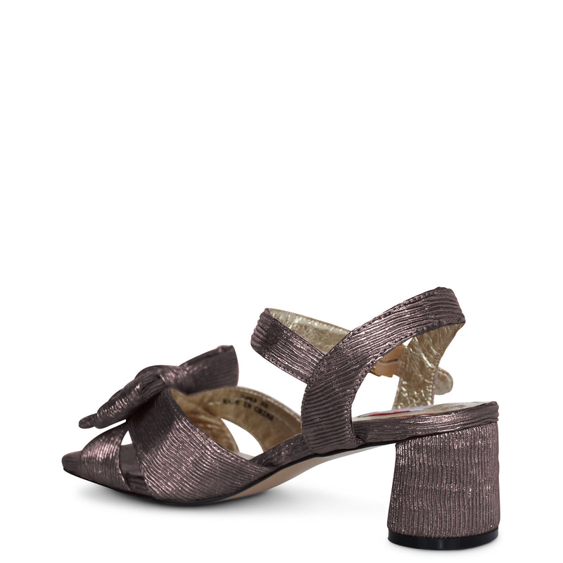 Mae Heel