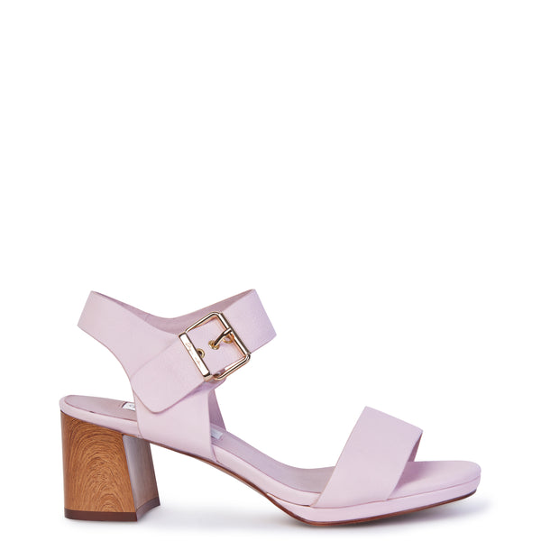 Vanessa Sandal