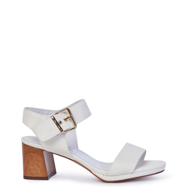 Vanessa Sandal