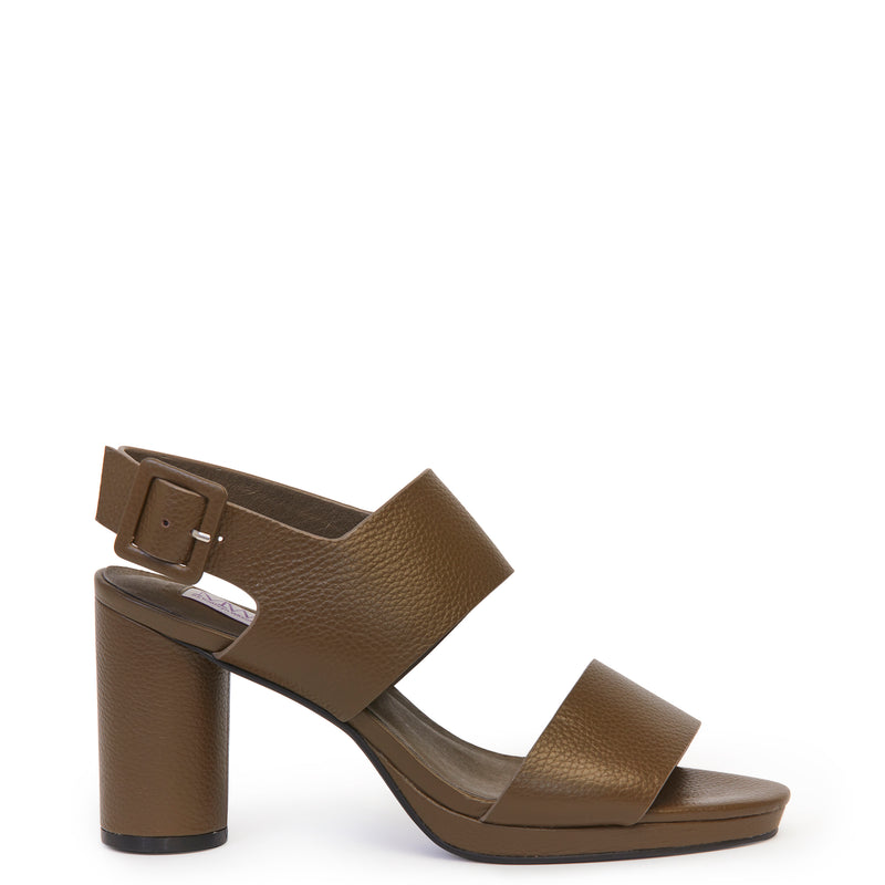 Naomi Heel