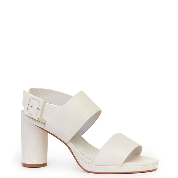 Naomi Heel