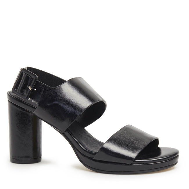 Naomi Heel
