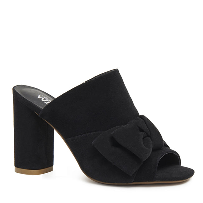 Claudia Heel