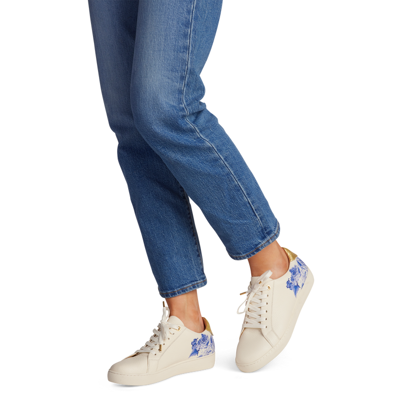 Lisa Trainer